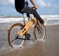 Ontdek de Pracht van de Houten Fiets: Duurzaamheid en Stijl Gecombineerd