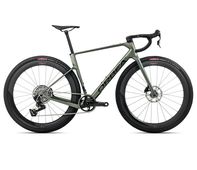 Tijdloze elegantie: De charme van een stalen racefiets